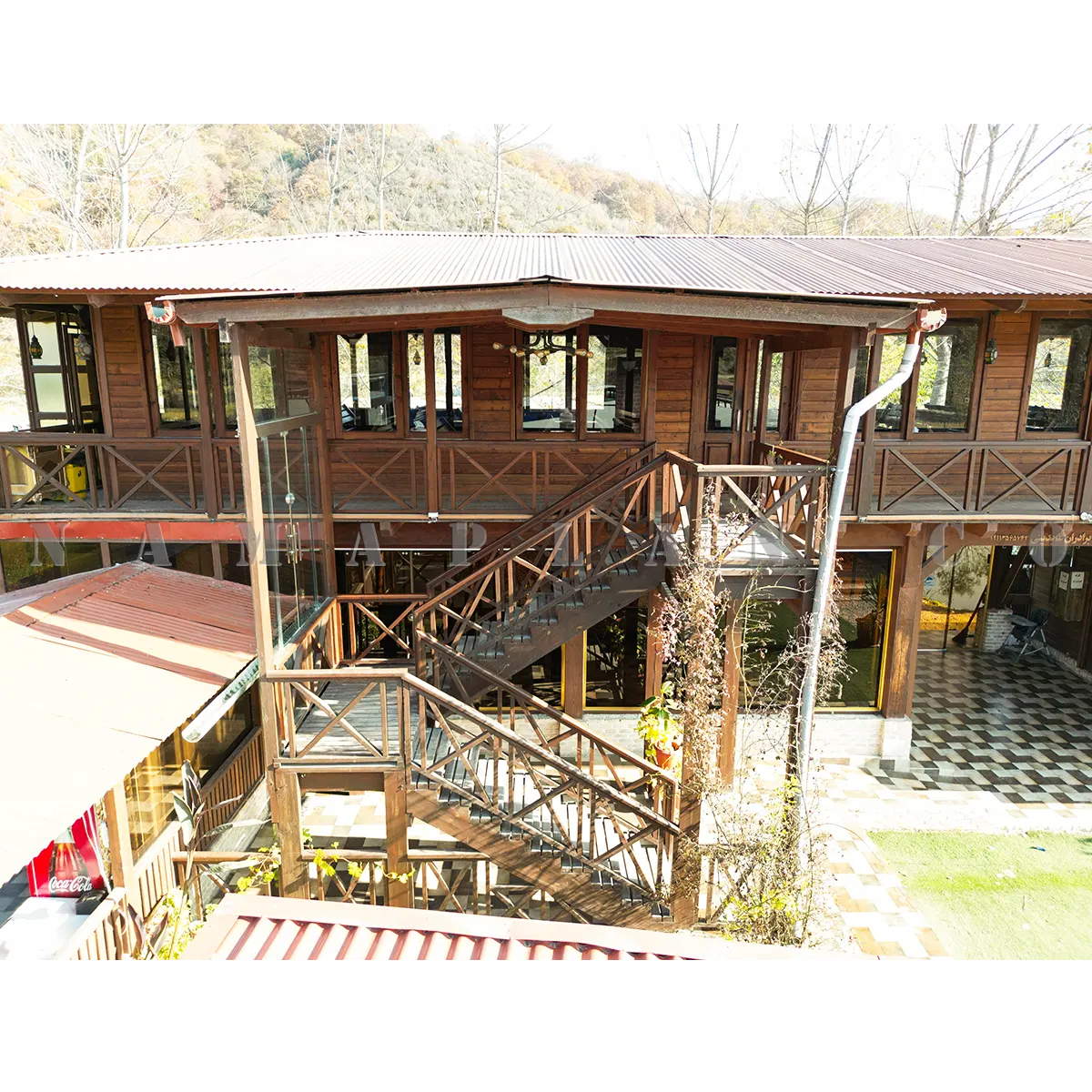 طراحی و ساخت رستوران چوبی در روستا تاکام